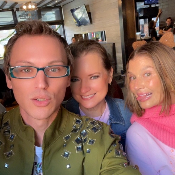 TUES 12/16 4PM EST 10 PIECE 👗🧣CLOTHING BOXES FOR RESELL OR DONATION🎄🕎❣️ - Picture 16 of 17